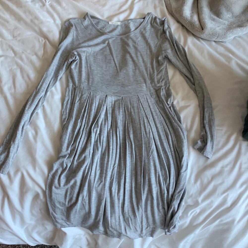 Long sleeve gray dress